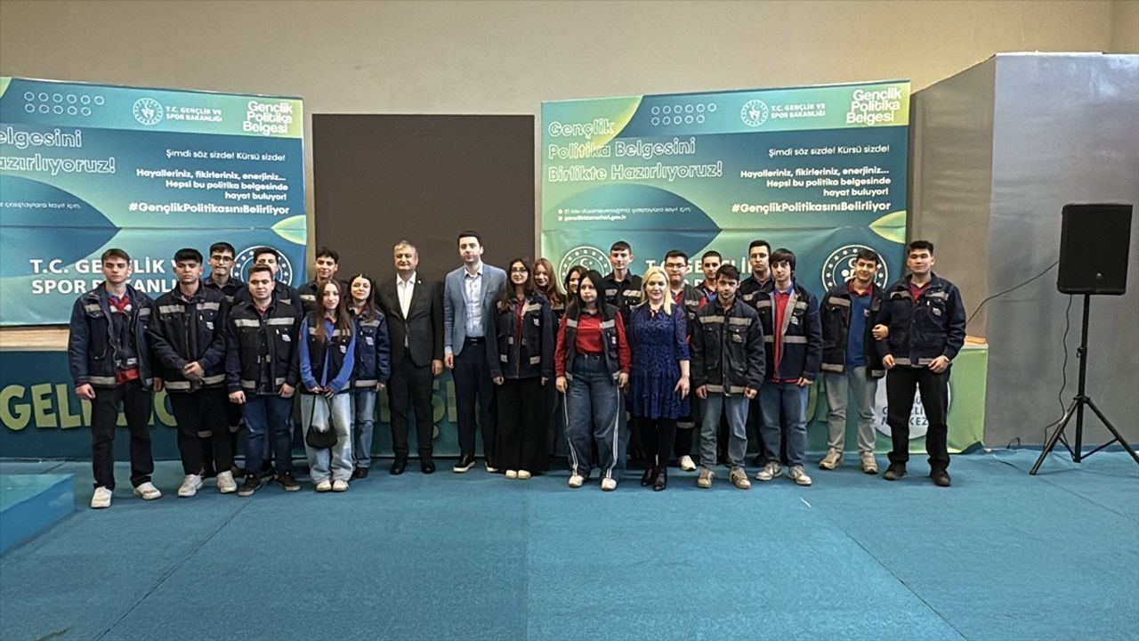 Karabük'te Gençlik Politika Belgesi Vizyon Çalıştayı Düzenlendi