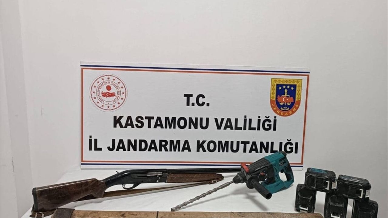 Kastamonu'da Kaçak Kazı Yapan İki Kişi Yakalandı
