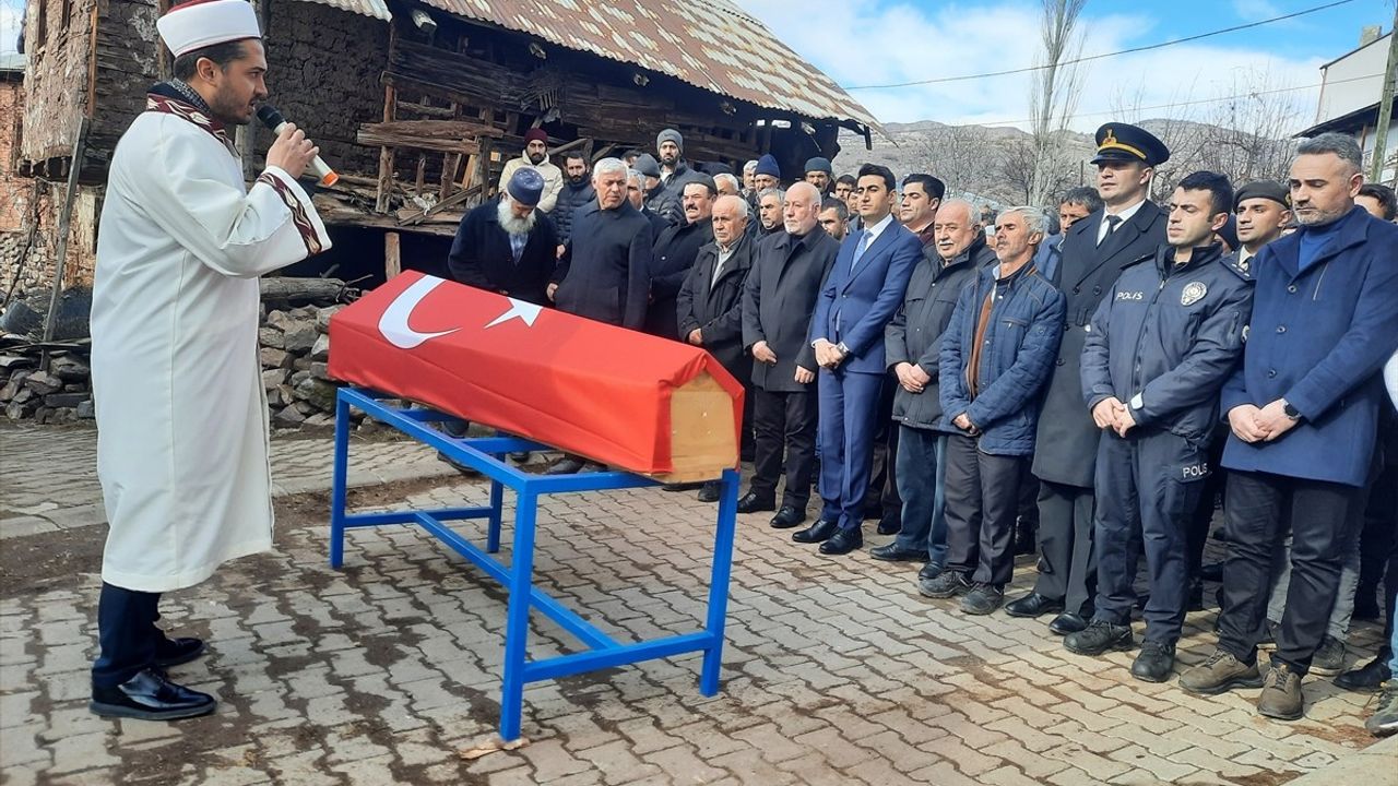 Kıbrıs Gazisi Salim Akkurt Giresun'da Son Yolculuğuna Uğurlandı