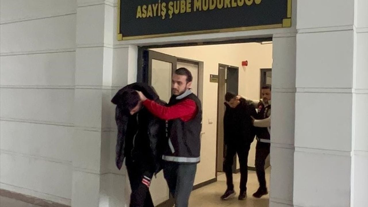 Kocaeli'de Dolandırıcılık İddiasıyla 4 Şüpheli Tutuklandı