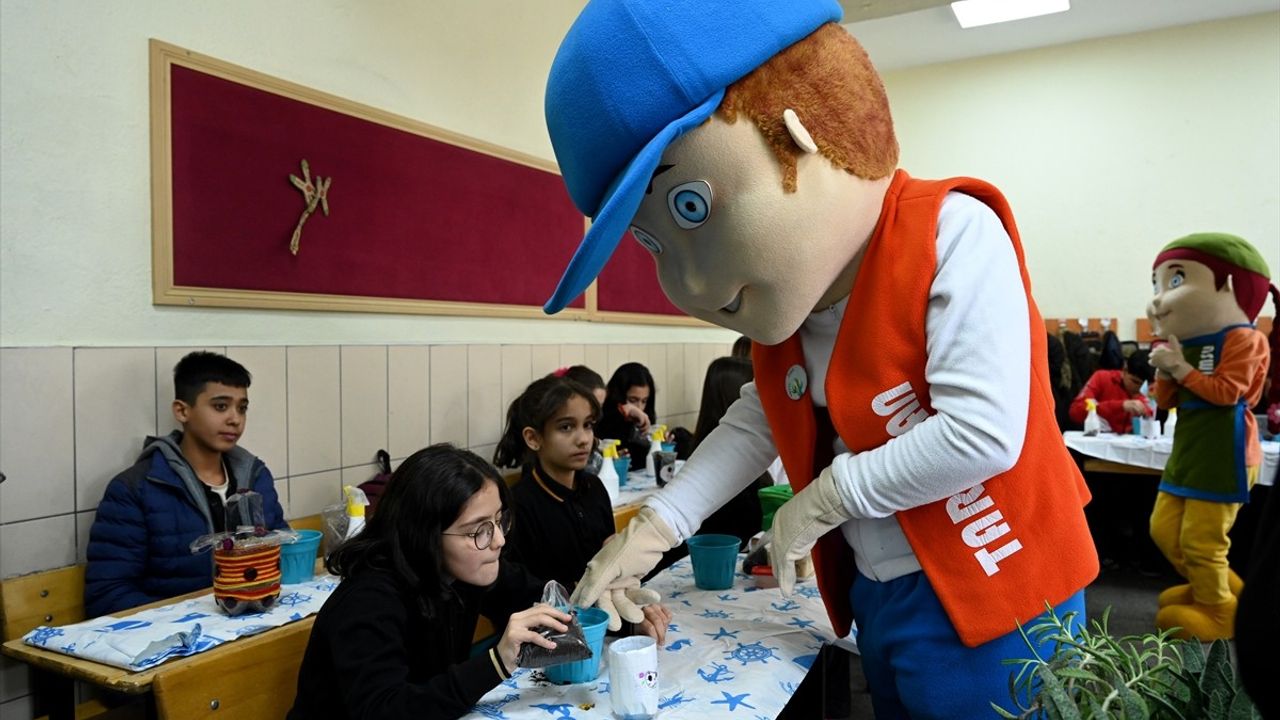 Konya'da Öğrenciler Çiftçililiği Öğreniyor