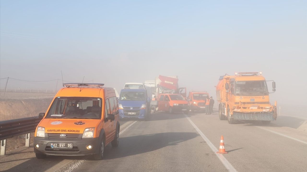 Konya'da Zincirleme Trafik Kazasında 8 Kişi Yaralandı