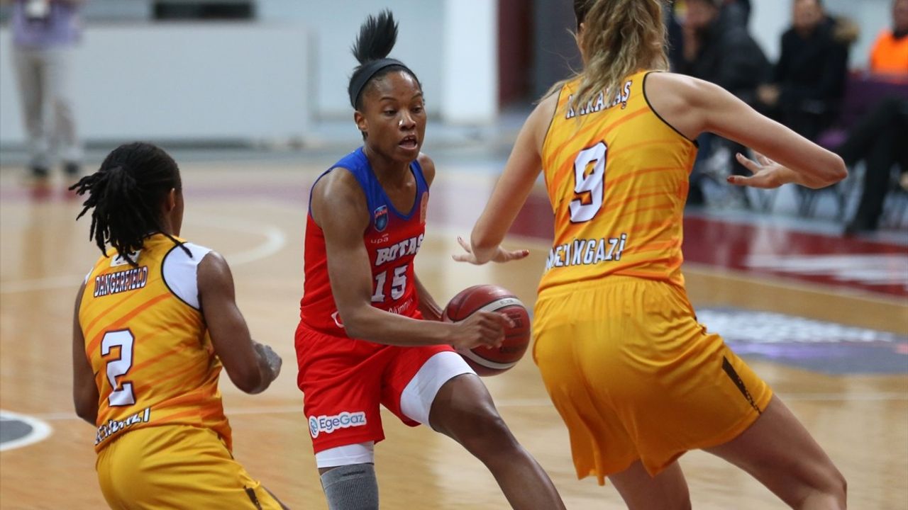 Melikgazi Kayseri Basketbol, BOTAŞ'ı Zorlu Bir Mücadelede 67-64 Yenmeyi Başardı