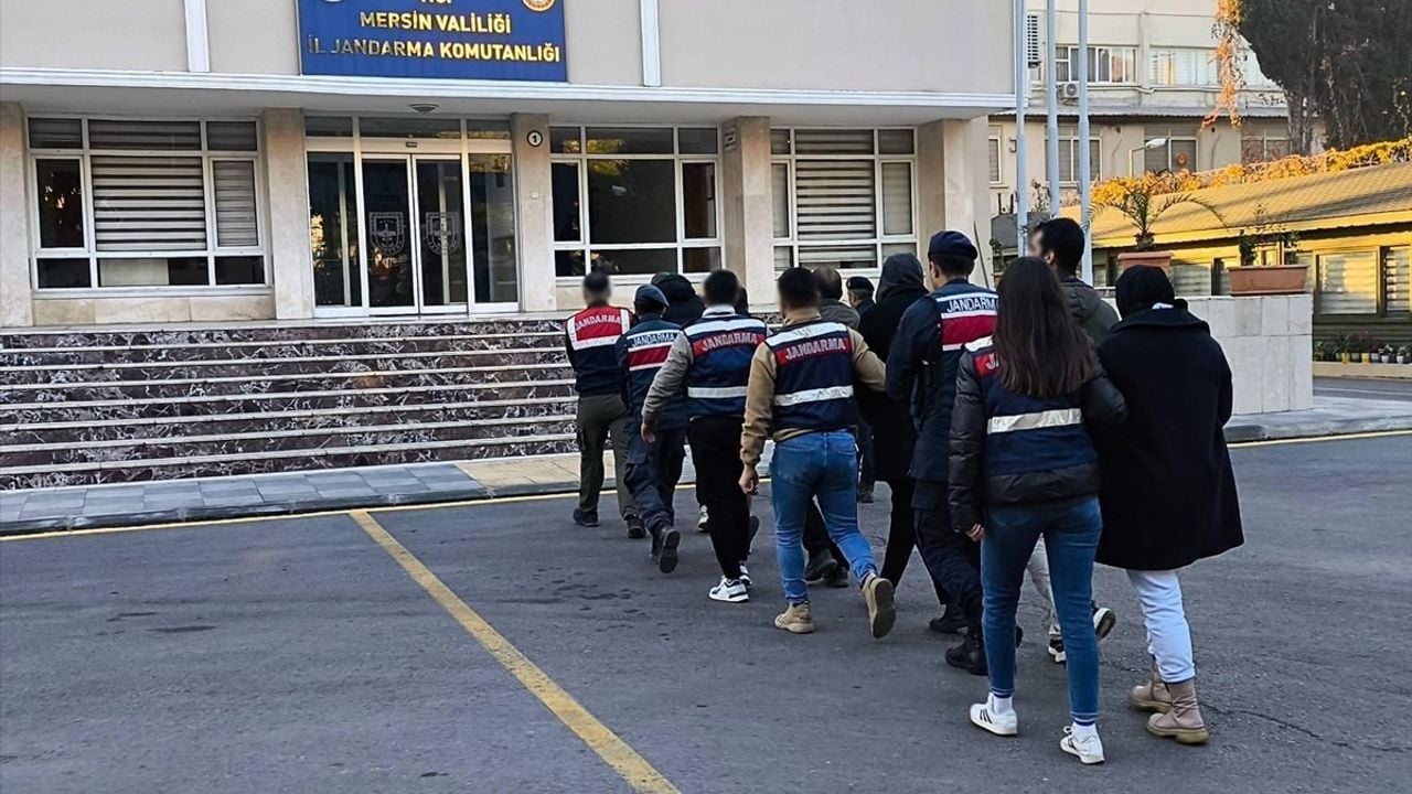 Mersin'de DEAŞ Operasyonu: 7 Zanlıdan 6'sı Tutuklandı