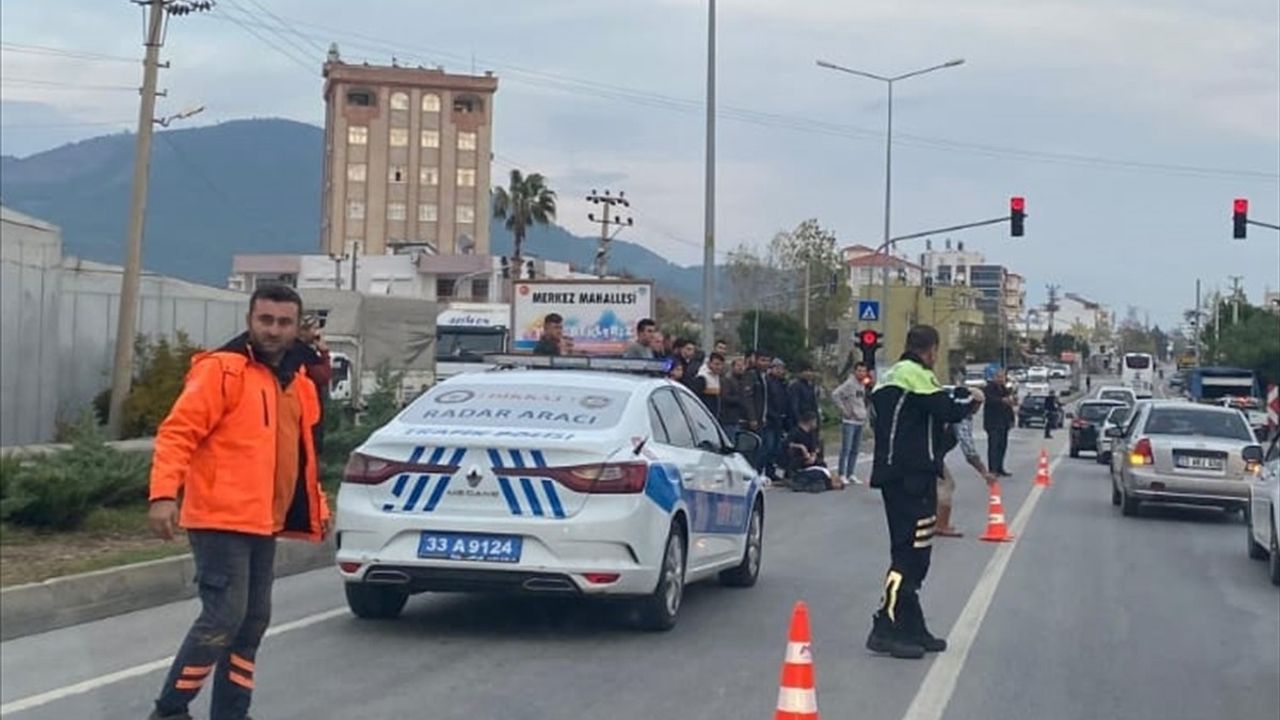 Mersin'de Elektrikli Bisikletten Düşen Sürücü Ağır Yaralandı