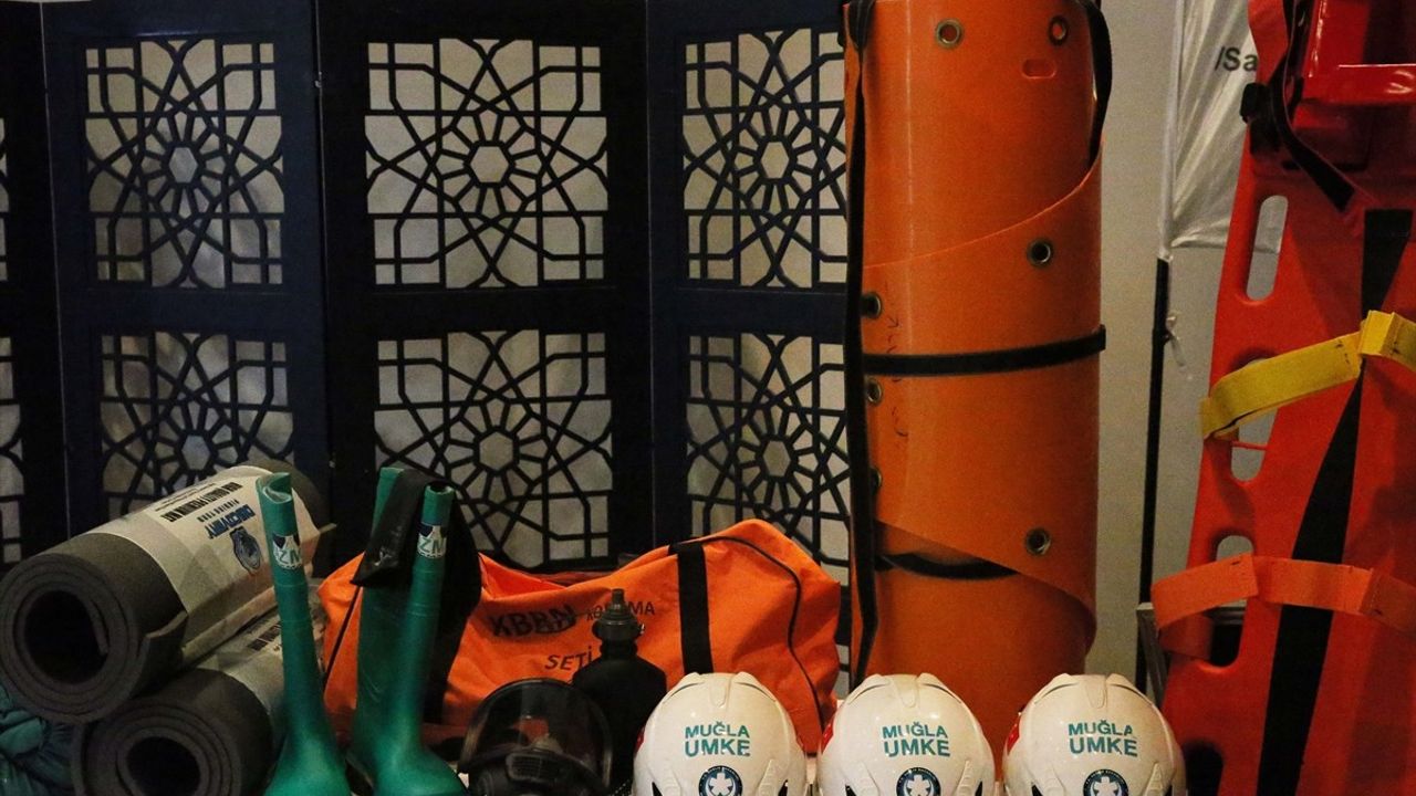 Muğla'da 'Fermuar Sistemiyle Yaşama Yol Ver' Kampanyası Tanıtıldı