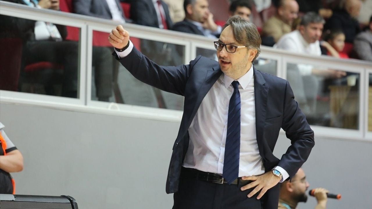 Onvo Büyükçekmece Basketbol, Yalovaspor'u 85-65 ile Geçti