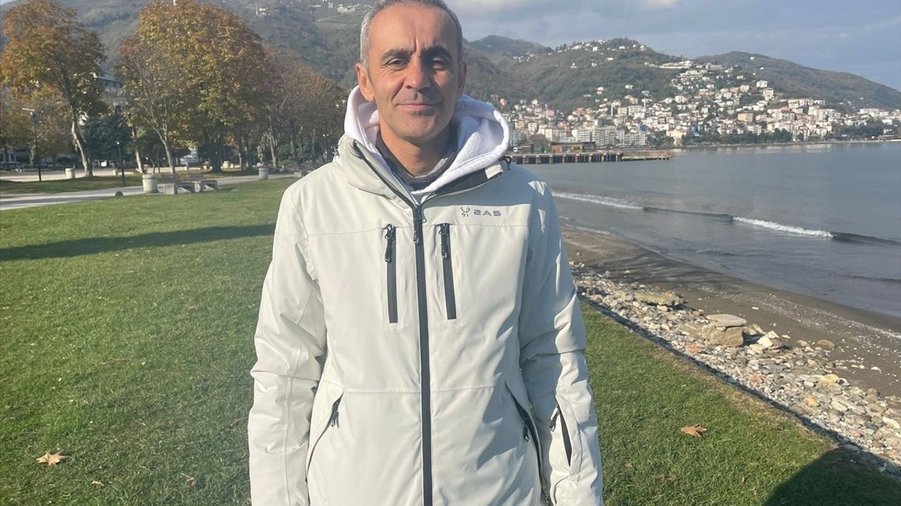 Ordulu Yamaç Paraşütü Pilotunun Havada Bisiklet Sürme Deneyimi