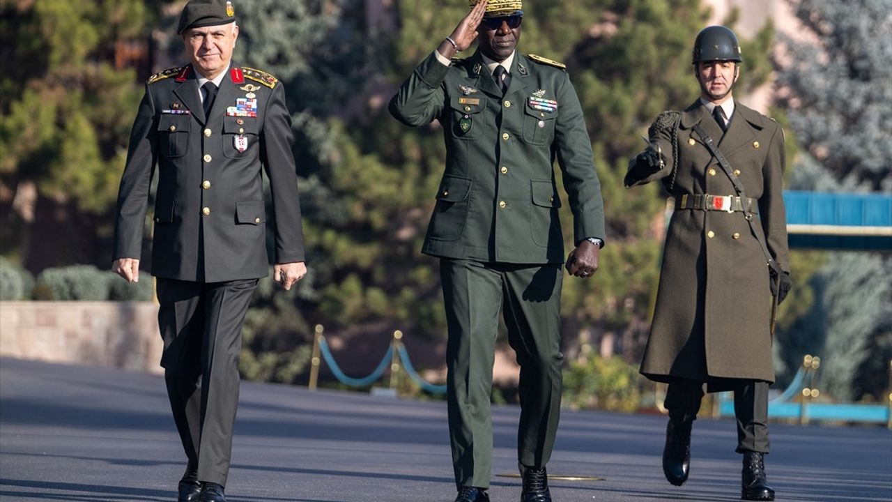 Orgeneral Metin Gürak, Senegalli Mevkidaşı Korgeneral Cisse ile Görüştü