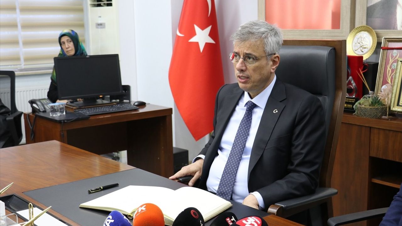 Sağlık Bakanı Memişoğlu Isparta'da İyilik Medeniyetine Vurgu Yaptı