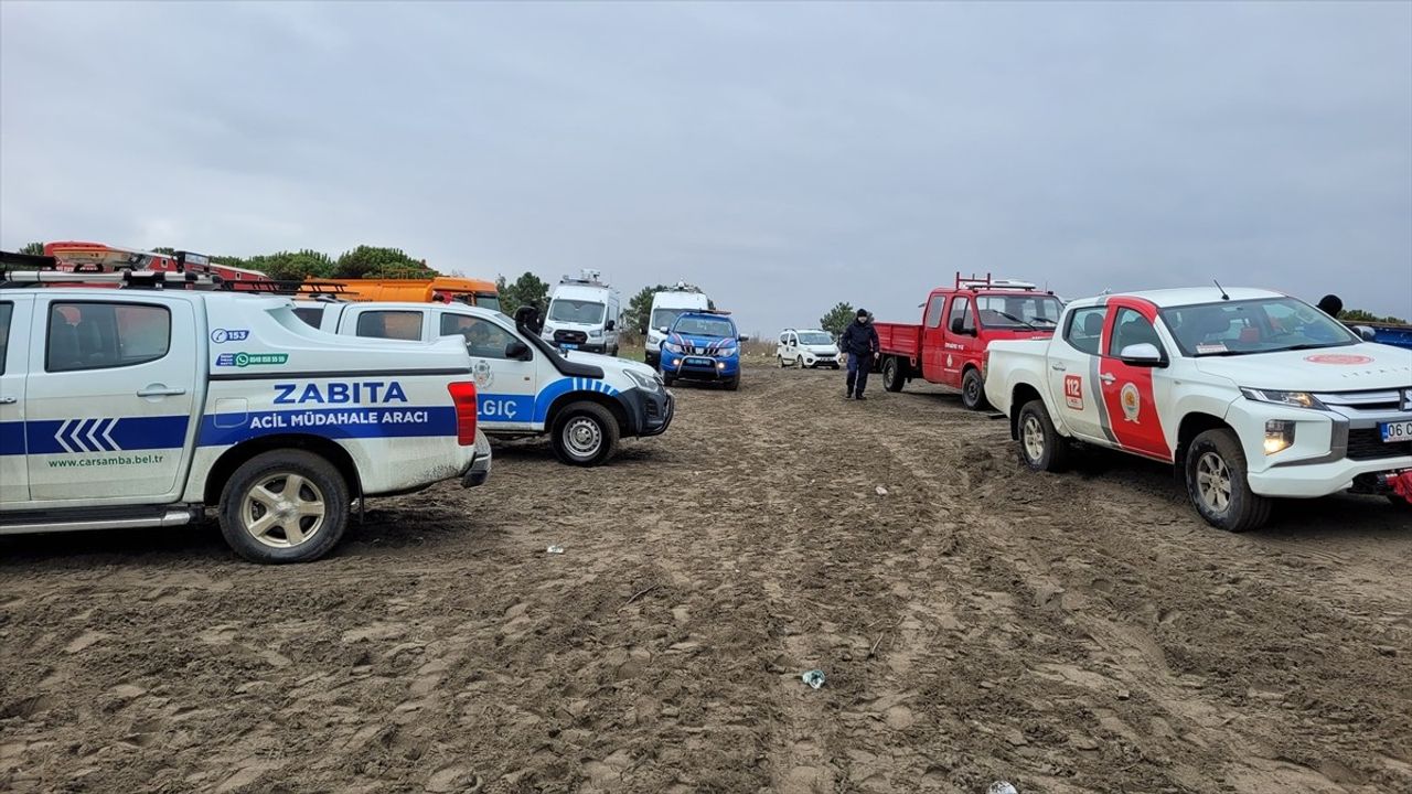 Samsun'da Kayıp Balıkçıyı Arama Çalışmaları Devam Ediyor