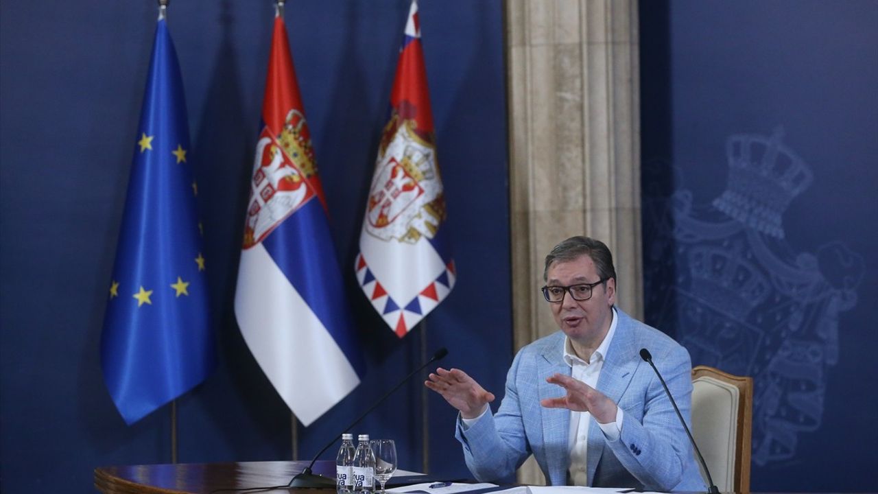 Sırbistan Cumhurbaşkanı Vucic, Kosova'daki Patlama İle İlgisi Olmadığını Açıkladı