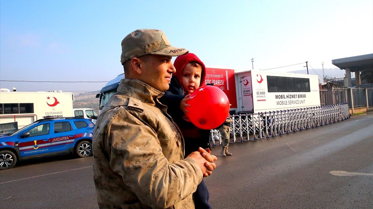 Suriyelilerin Hatay'daki Sınır Kapılarından Ülkelerine Dönüş Süreci Devam Ediyor