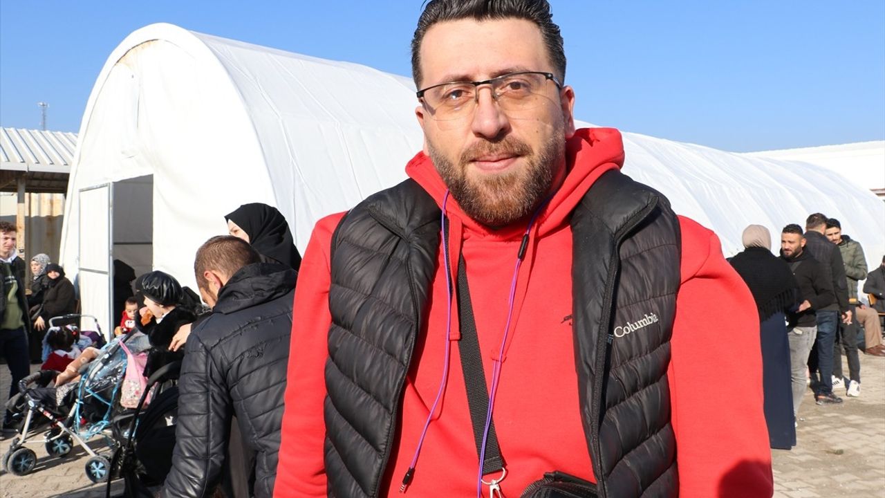 Suriyelilerin Türkiye'den Dönüşü Devam Ediyor: Kilis Öncüpınar Gümrük Kapısı'na Yoğun İlgi