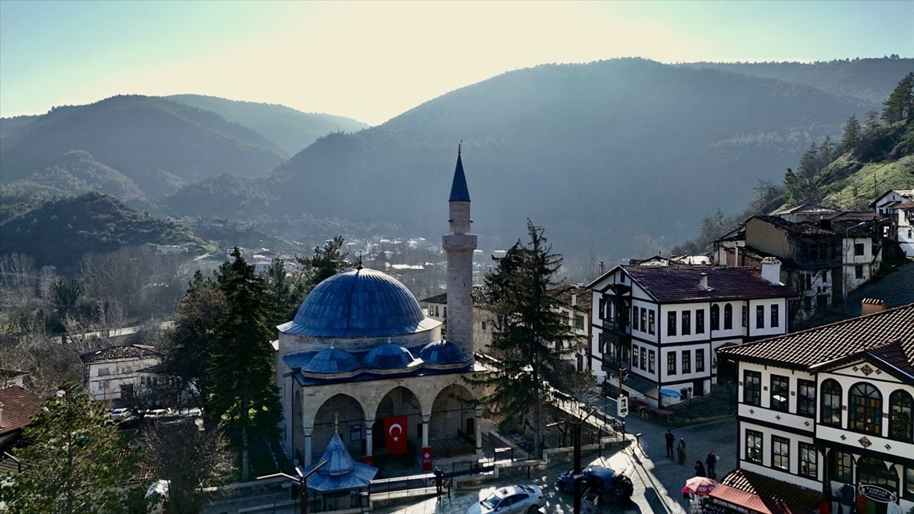 Tarihi Yunus Paşa Camisi Sakarya'da Yeniden İbadete Açıldı