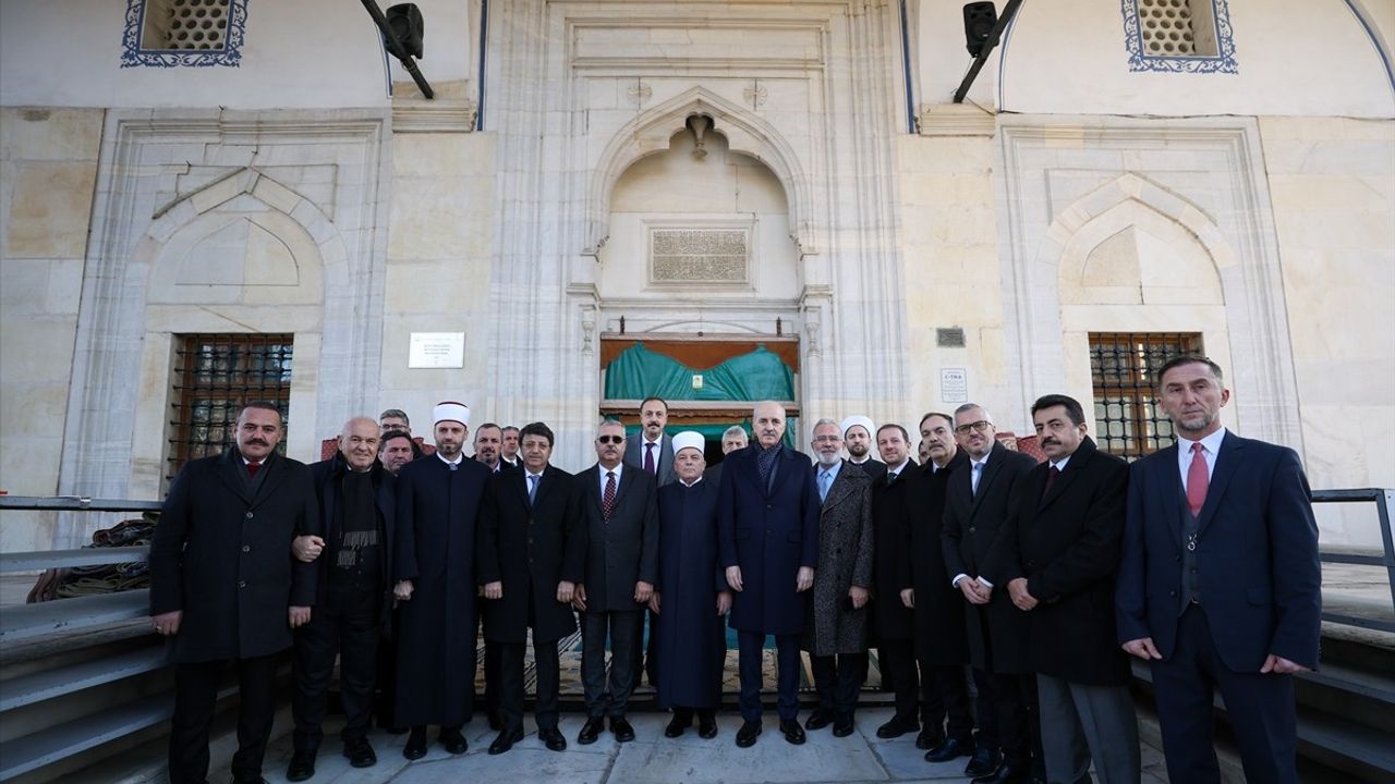 TBMM Başkanı Kurtulmuş, Üsküp'te Tarihi Türk Çarşısını Ziyaret Etti