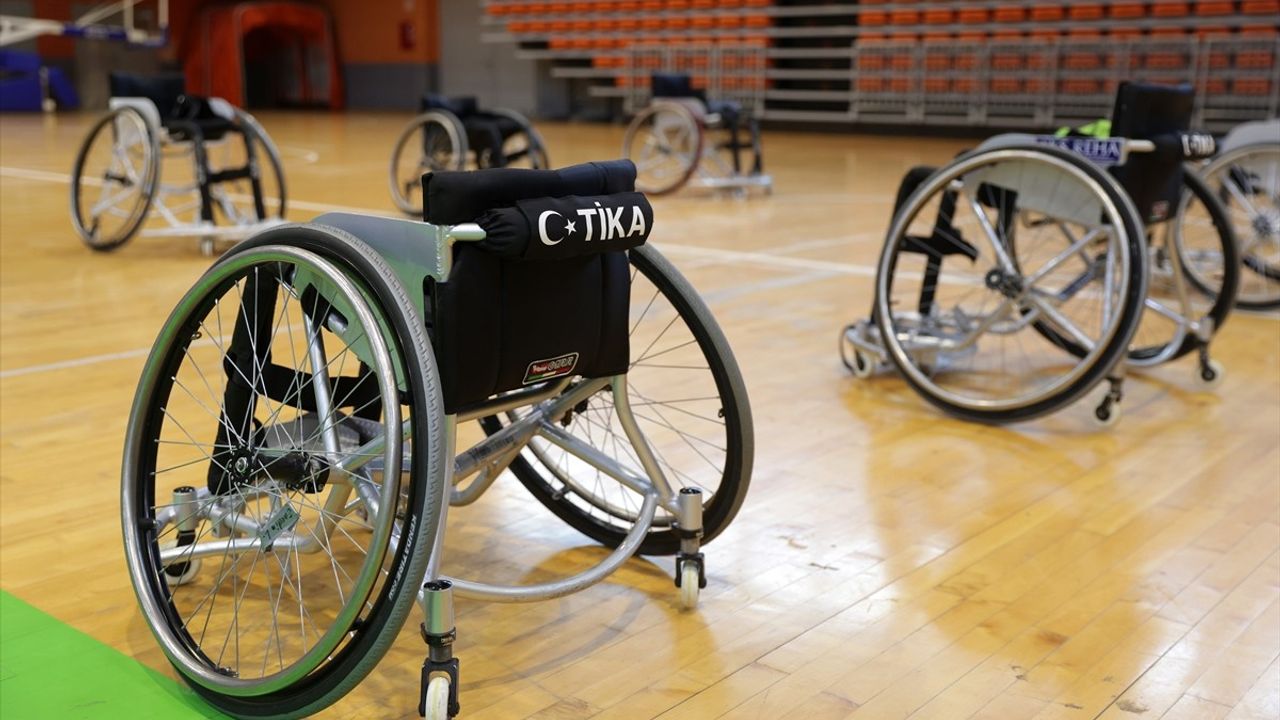 TİKA'dan Bosna Hersek'teki Engelli Basketbolculara Tekerlekli Sandalye Desteği