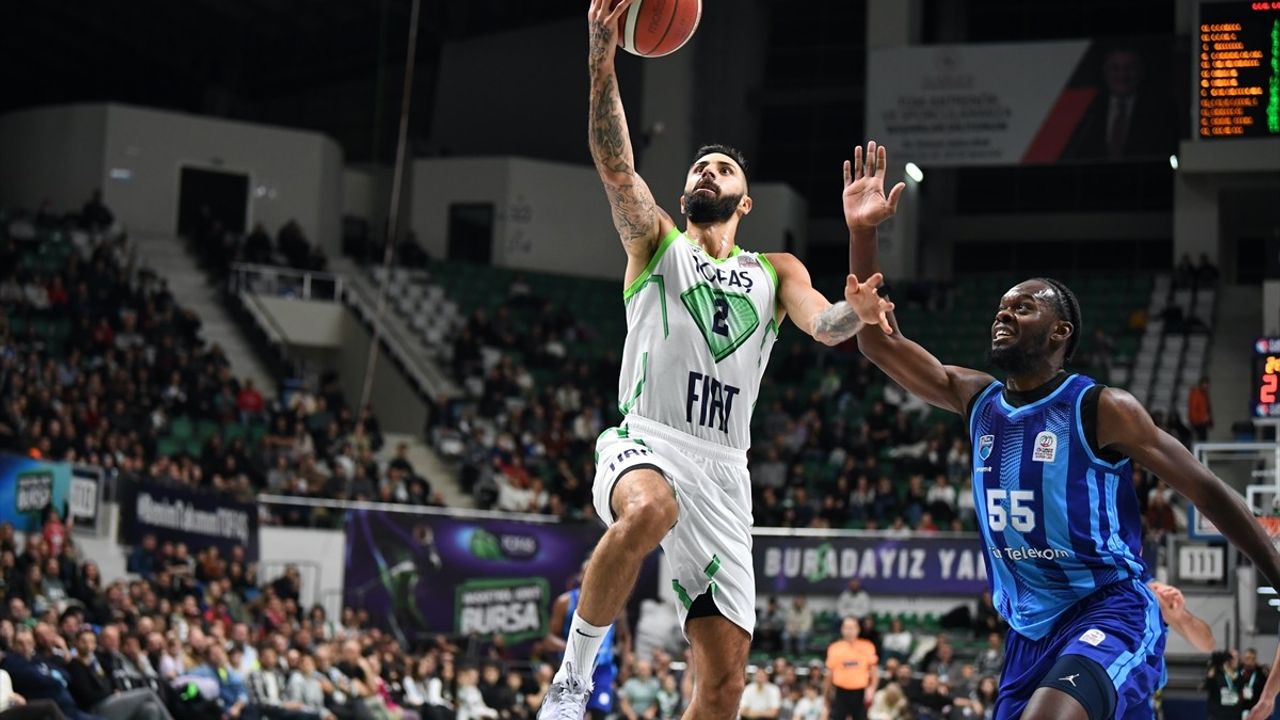 TOFAŞ, Türk Telekom'u Basketbol Süper Ligi'nde 93-82 Yenerek Öne Geçti