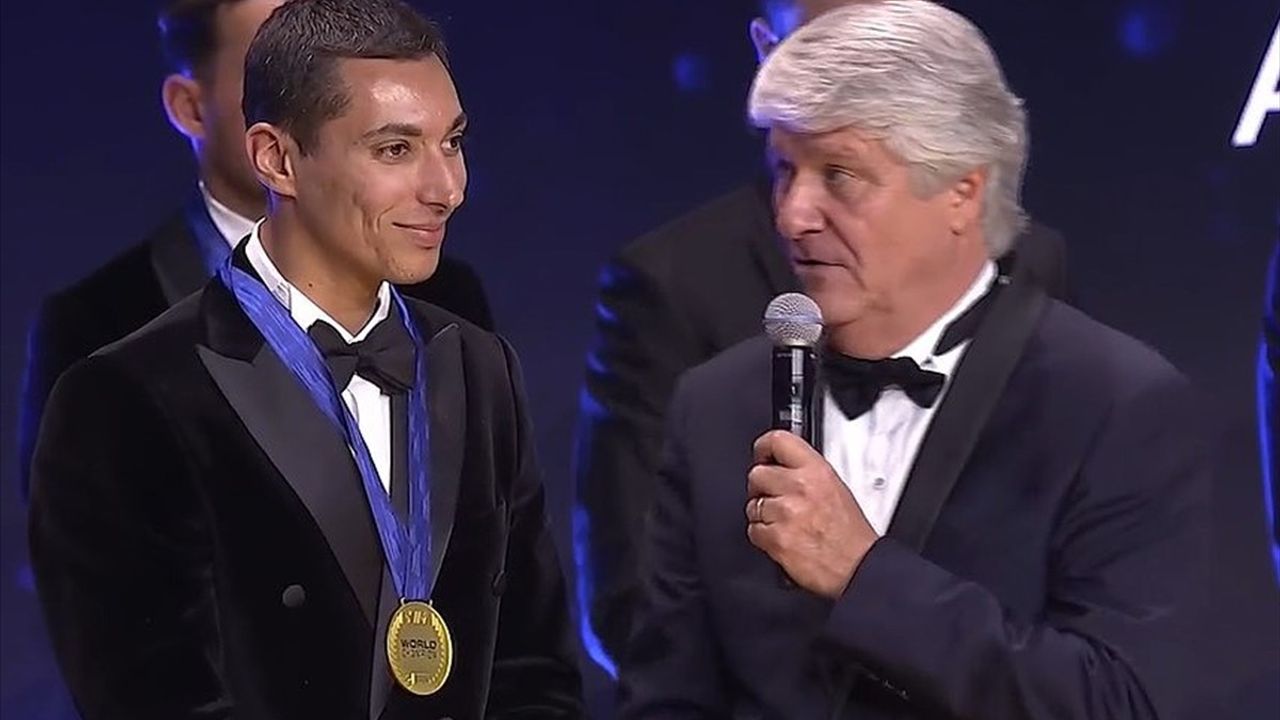 Toprak Razgatlıoğlu, 2024 Dünya Superbike Şampiyonu Olarak Madalyasını Aldı