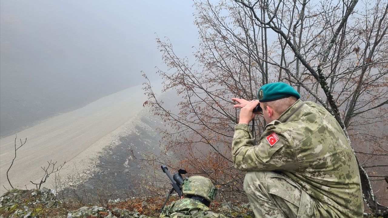 Türk Askerleri Kosovalı Meslektaşlarına Eğitim Vermeye Devam Ediyor