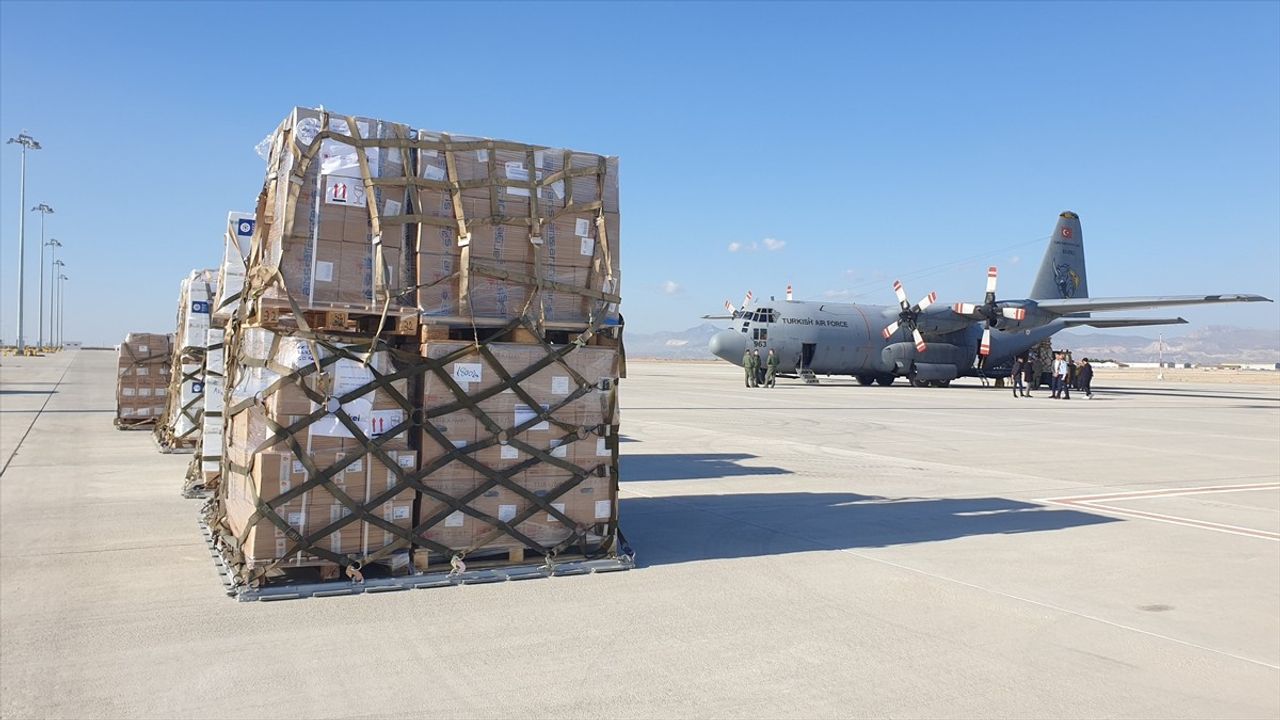 Türkiye'den KKTC'ye ilaç ve tıbbi malzeme yardımı