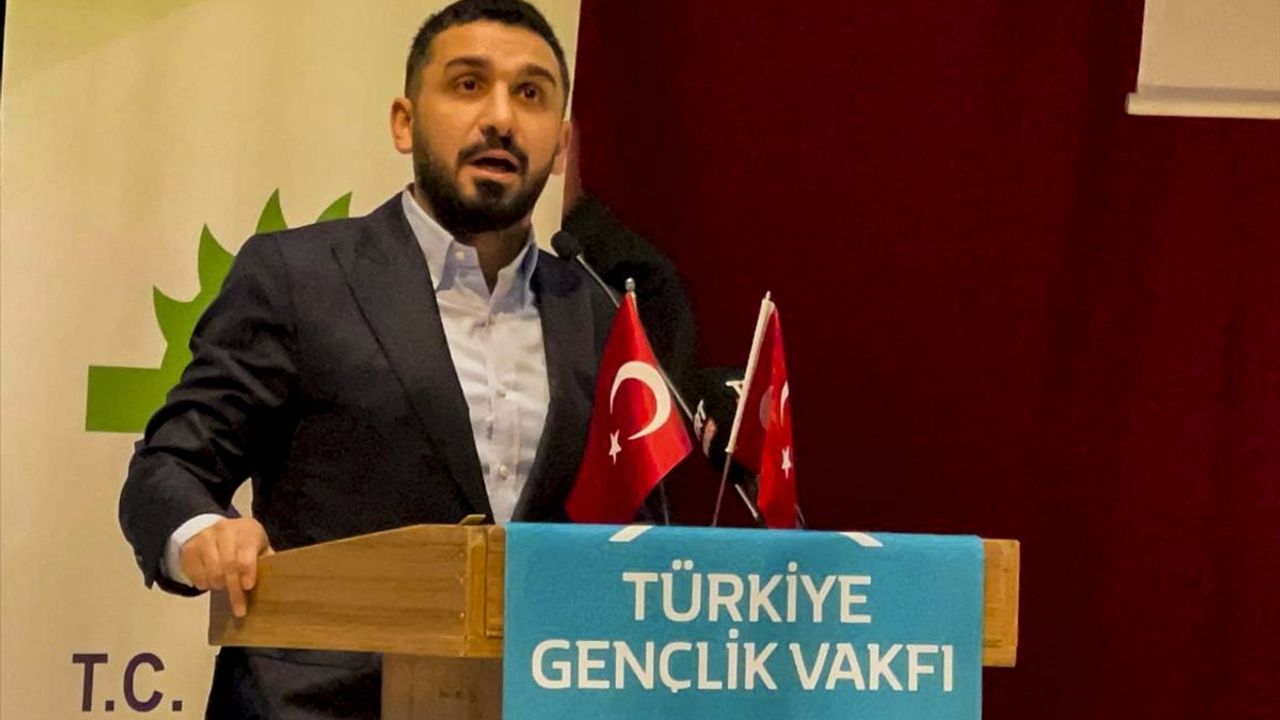 Türkiye Gençlik Vakfı, 'Kitap Kurtları' Projesini Tanıttı