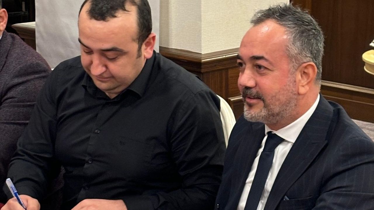 Türkiye Hokey Federasyonu ve Navek Arasında Sponsorluk Anlaşması İmzalandı