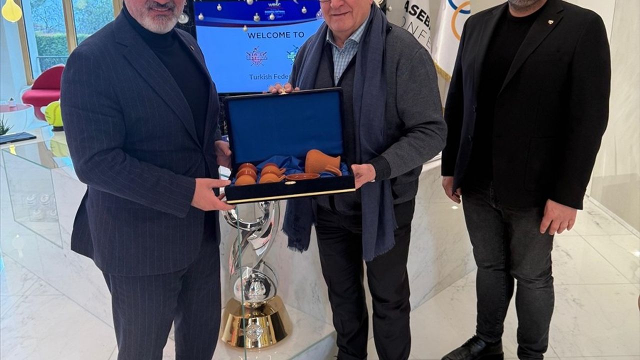 Türkiye Ragbi Federasyonu Başkanı Nahit Şahin, WBSC Başkanı Riccardo Fraccari ile Görüştü