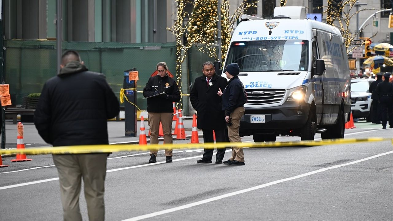 UnitedHealthcare CEO'su Brian Thompson New York'ta Silahlı Saldırıda Hayatını Kaybetti