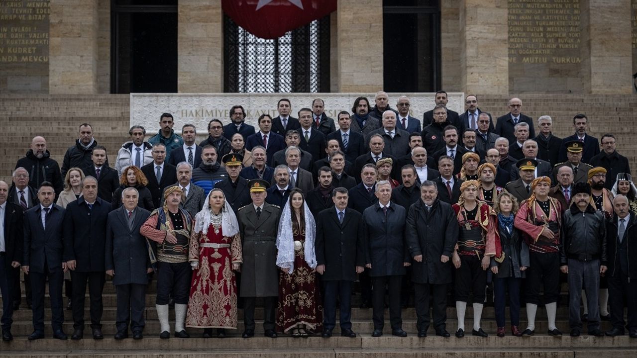 Vali Şahin, Atatürk'ün Ankara'ya Gelişinin 105. Yılı İçin Anıtkabir'i Ziyaret Etti