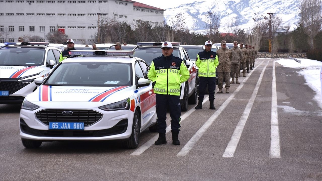 Van'da İl Jandarma Komutanlığı'na 72 Yeni Araç Tahsis Edildi