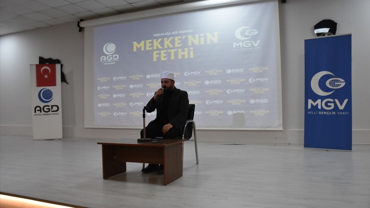 Van'da 'Mekke'nin Fethi ve Kudüs Gecesi' Programı Düzenlendi