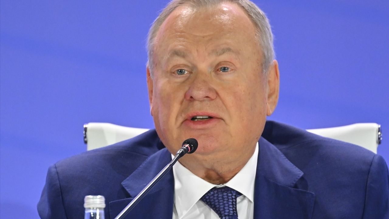 VTB Başkanı Andrey Kostin, Batılı Finans Sistemine Alternatif Geliştirilmesi Gerektiğini Açıkladı