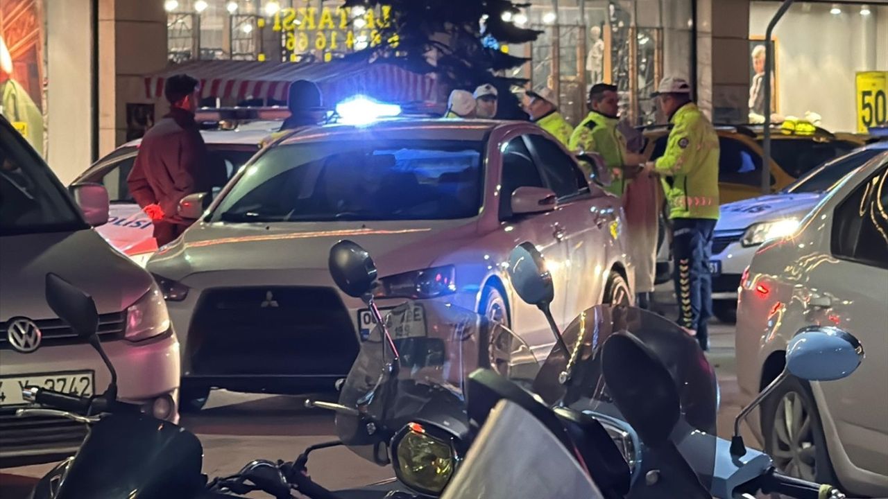Yalova'da Ehliyetsiz Sürücüye Ceza: Trafik İhlali ve Araç Men Edildi