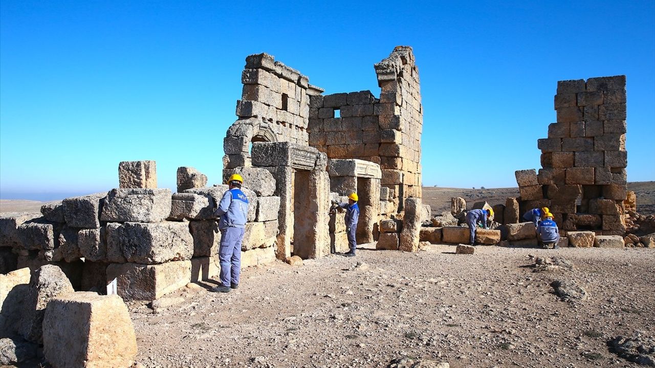 Zerzevan Kalesi'nde Kazı Çalışmalarıyla Yeraltı Şehri Keşfedilecek