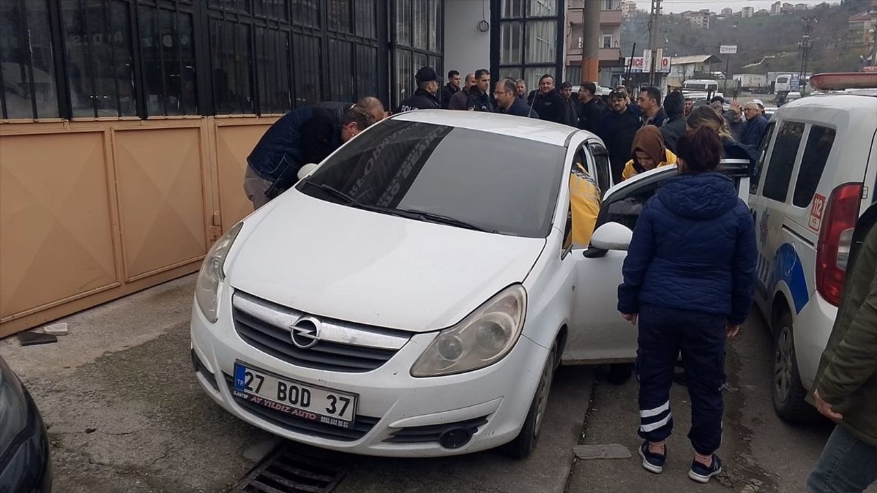 Zonguldak'ta Otomobilde Bir Kişi Ölü Bulundu