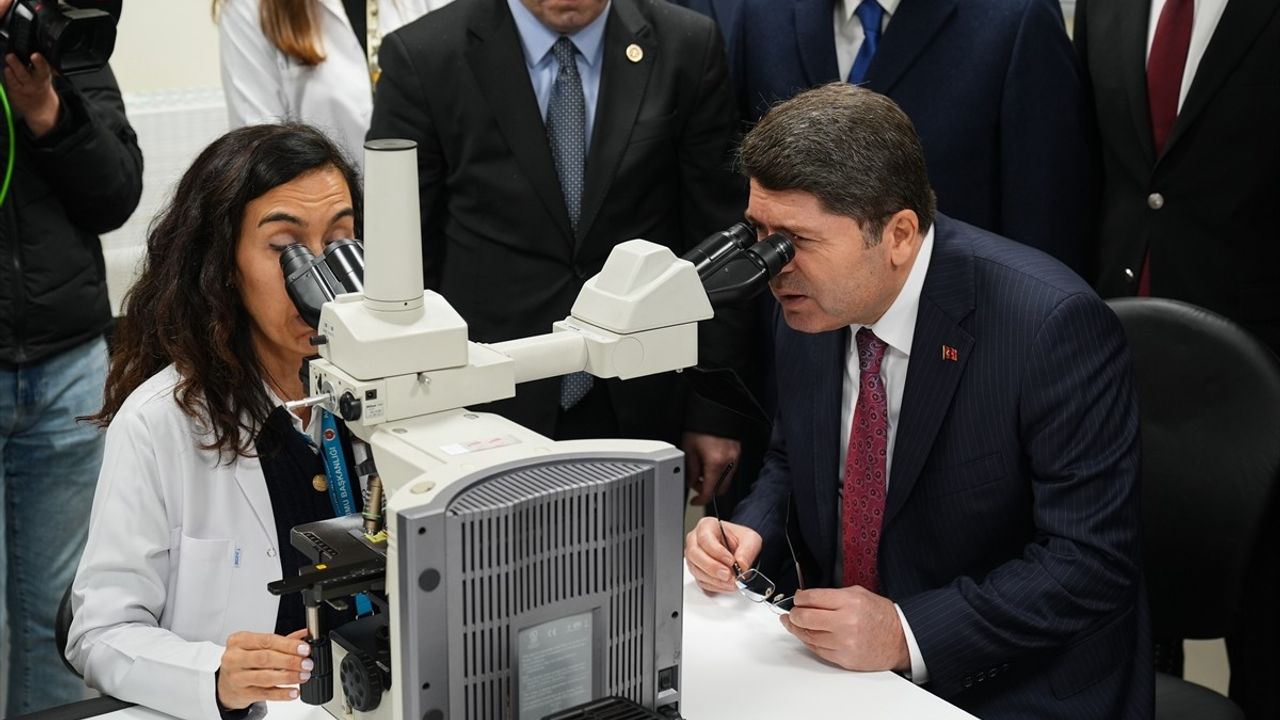 Adalet Bakanı Tunç, İzmir'de Denetimli Serbestlik Açılışında Yapay Zeka Çalışmalarını Duyurdu