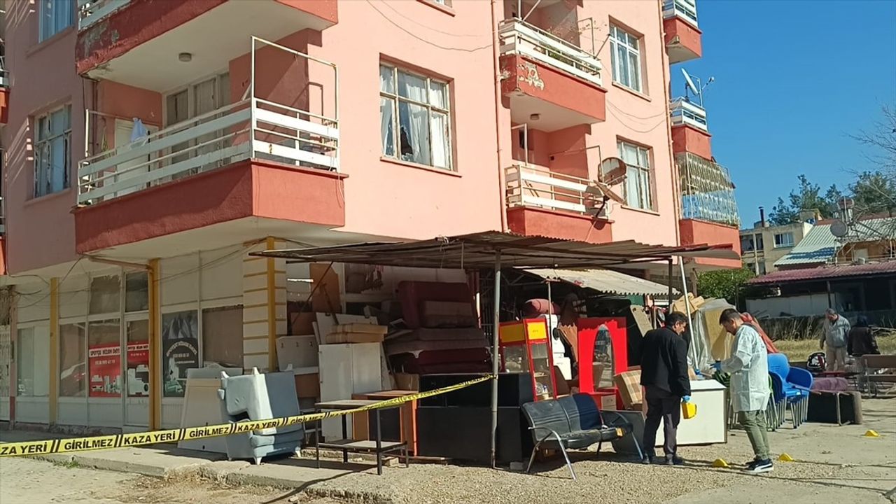 Adana'da Bir İş Yerine Haraç İsteyen Şüpheliler Yakalandı