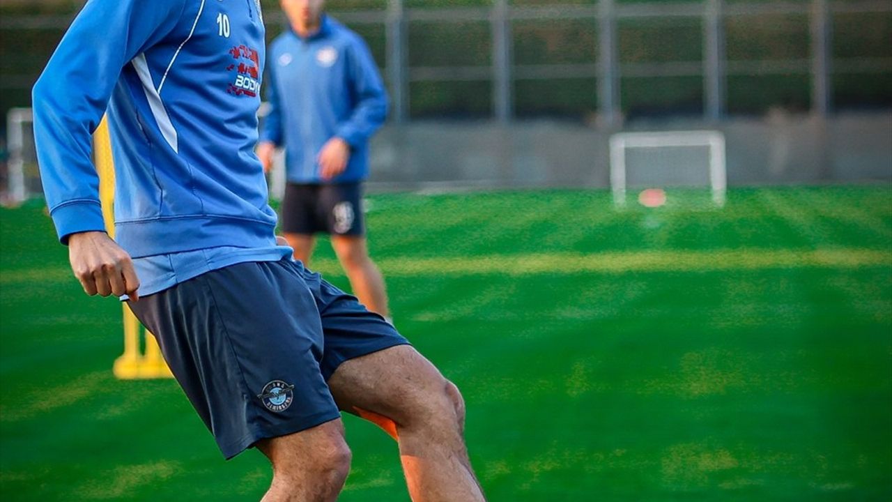 Adana Demirspor, Kasımpaşa Maçı İçin Hazırlıklarını Sürdürüyor