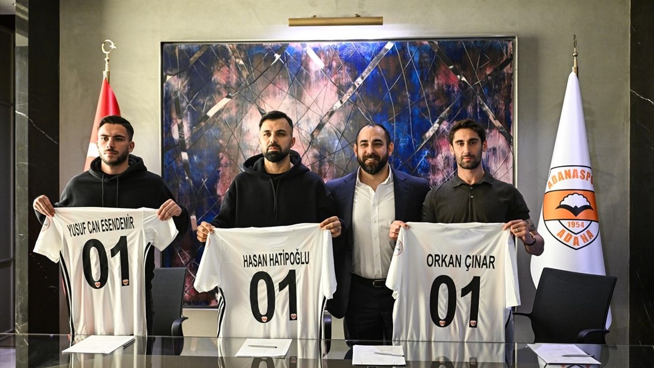 Adanaspor, Üç Yeni Futbolcuyla Sözleşme İmzaladı