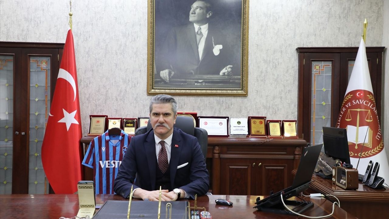 Ağrı Cumhuriyet Başsavcısı Adem Çalış, AA'nın 'Yılın Kareleri' Oylamasına Katıldı