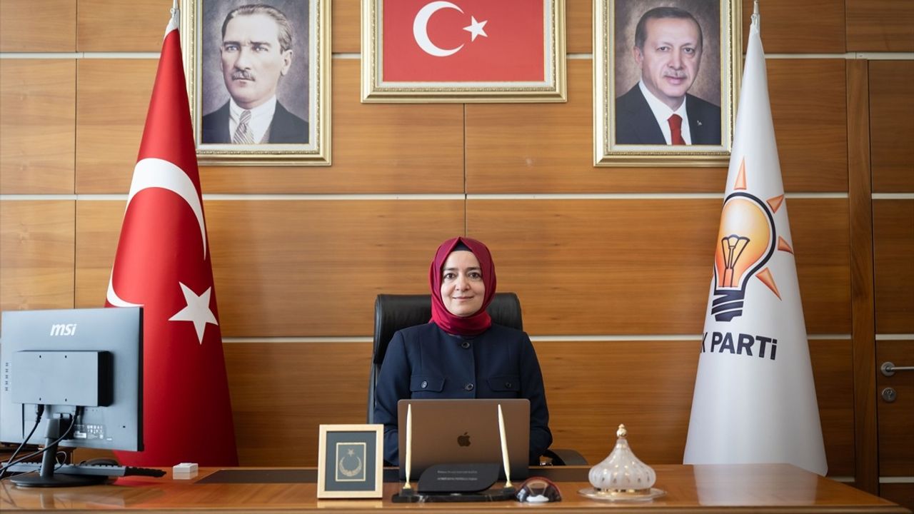 AK Parti Genel Başkan Yardımcısı Fatma Betül Sayan Kaya, Anadolu Ajansı’nın 'Yılın Kareleri' Oylamasında Yer Aldı