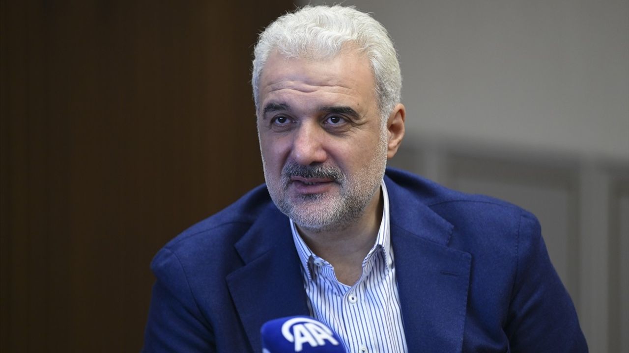 AK Parti İstanbul İl Başkanı Kabaktepe ve Aday Özdemir, Anadolu Ajansı'nın Oylamasına Katıldı