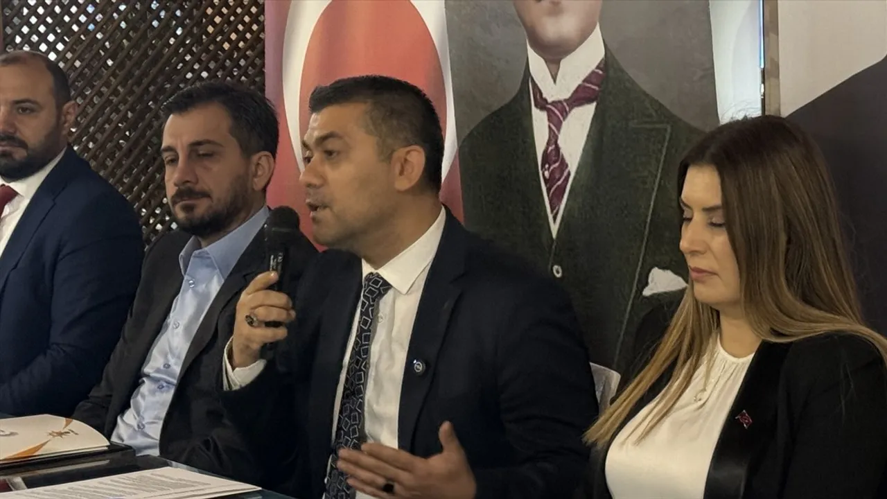 AK Parti Tekirdağ İl Başkanı Gümüş'ten Tutuklanan Belediye Çalışanına İlişkin Açıklamalar