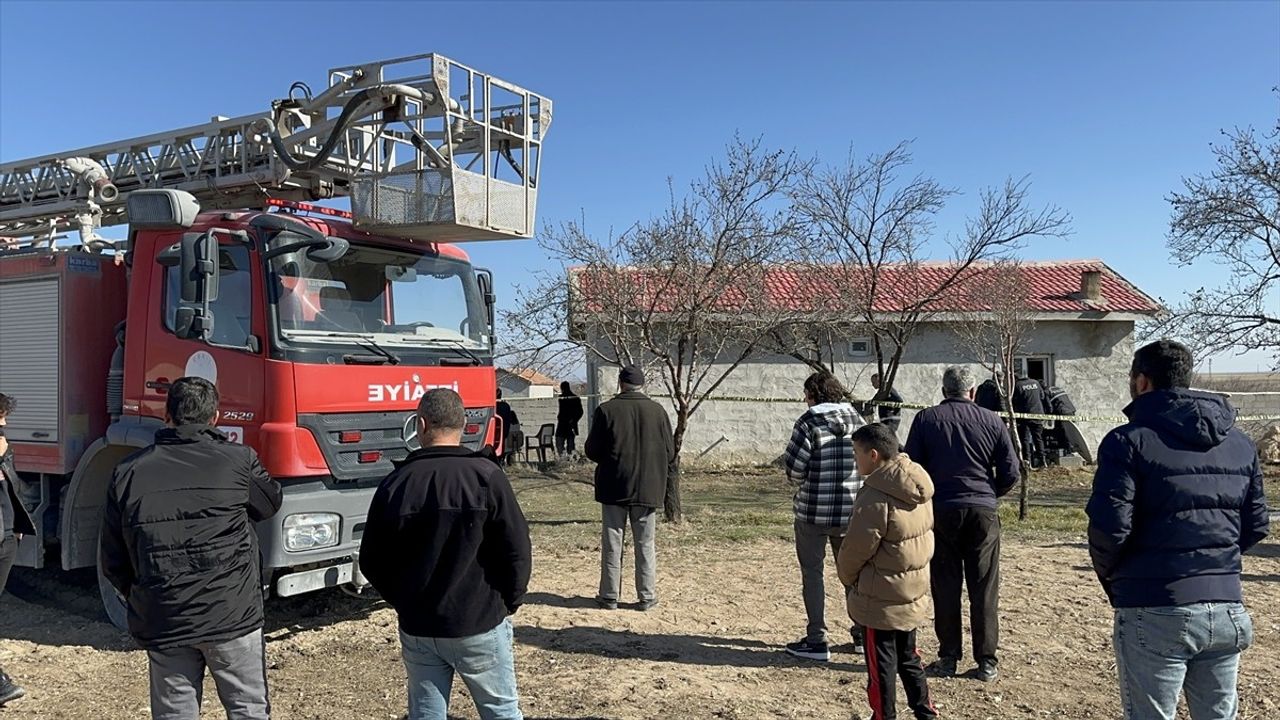 Aksaray'da Ev Yangınında 1 Kişi Hayatını Kaybetti