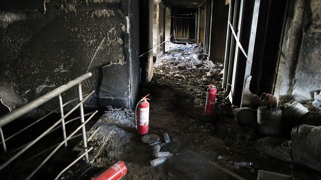 Alanya'da Tadilattaki Otel Yangınına Soruşturma Başlatıldı