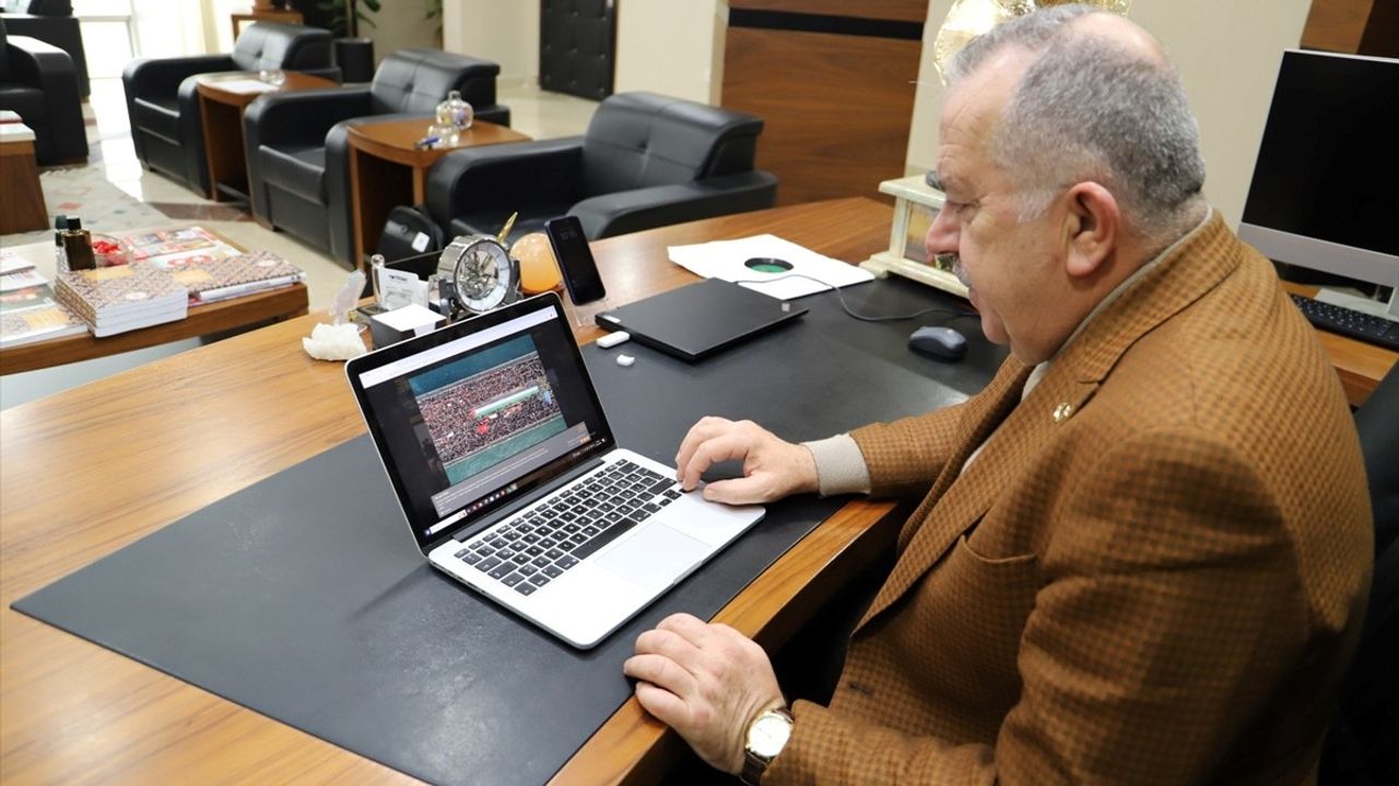 Amasya Üniversitesi Rektörü Prof. Dr. Ahmet Hakkı Turabi, AA'nın 'Yılın Kareleri' Oylamasında Bulundu