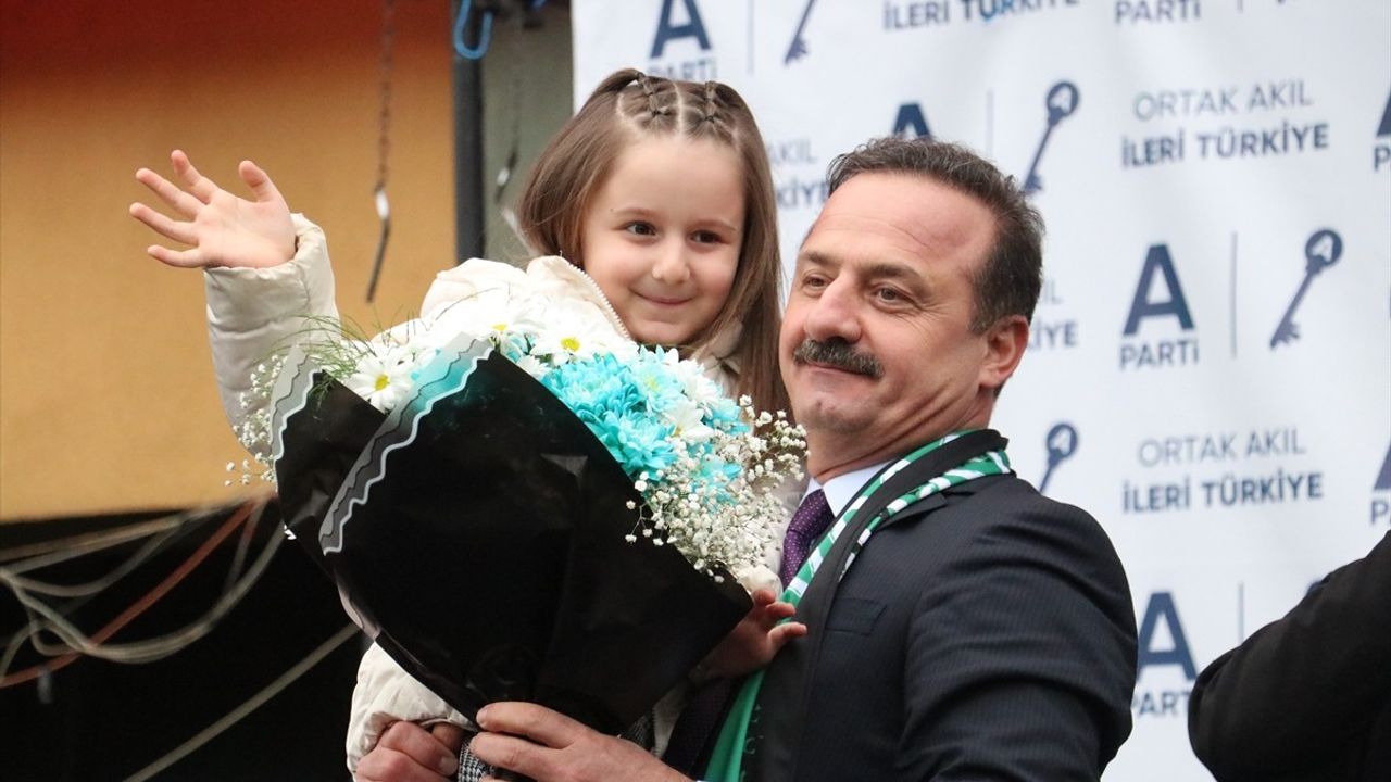 Anahtar Parti Genel Başkanı Ağıralioğlu, Kocaeli'de Partililerle Buluştu