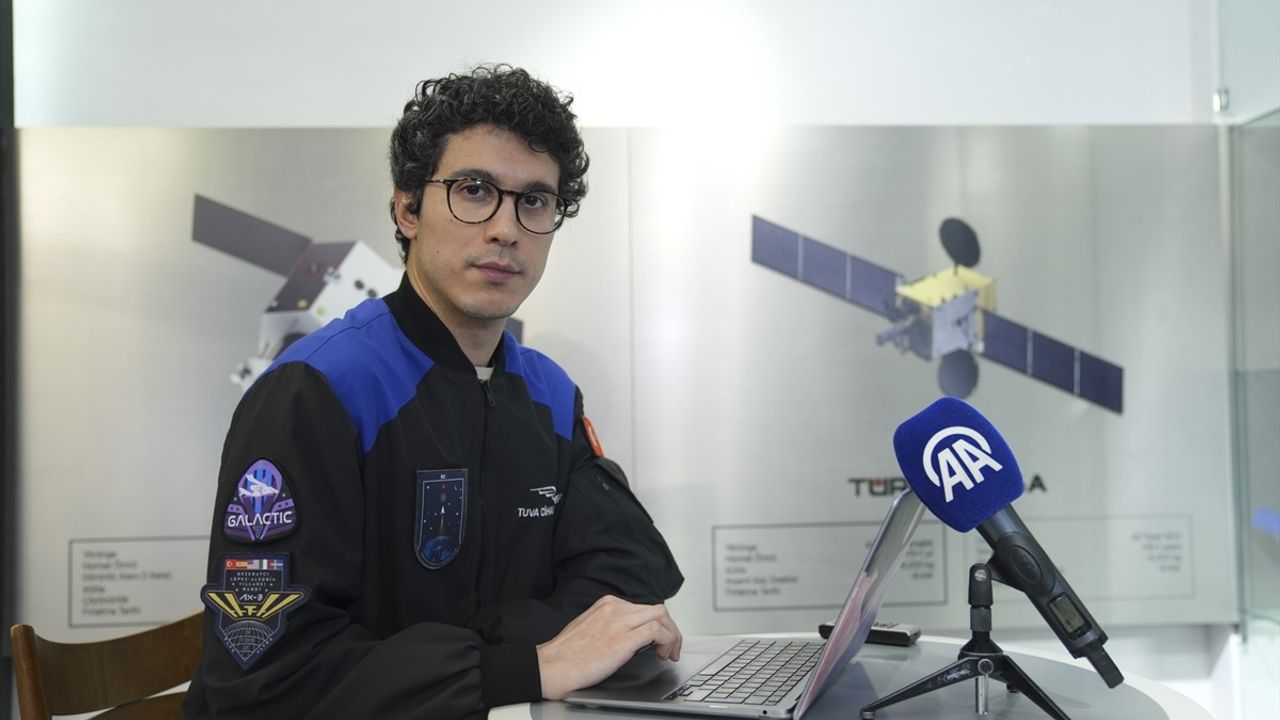 Astronot Tuva Cihangir Atasever, Anadolu Ajansı'nın 'Yılın Kareleri' Oylamasında Yer Aldı