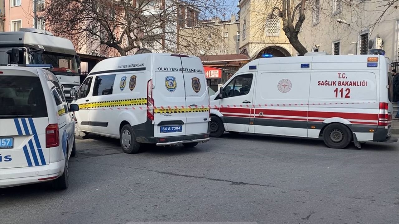 Bağcılar'da Hafriyat Kamyonu Çarpması Sonucu Bir Kişi Hayatını Kaybetti